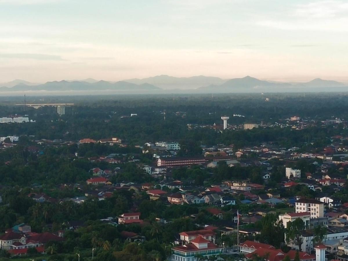 Cmk Apartmen Mutiara Tower 3 Bedroom Kota Bharu#Netflix Екстериор снимка